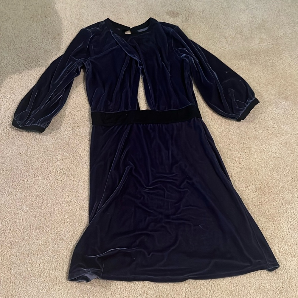 M blue dress